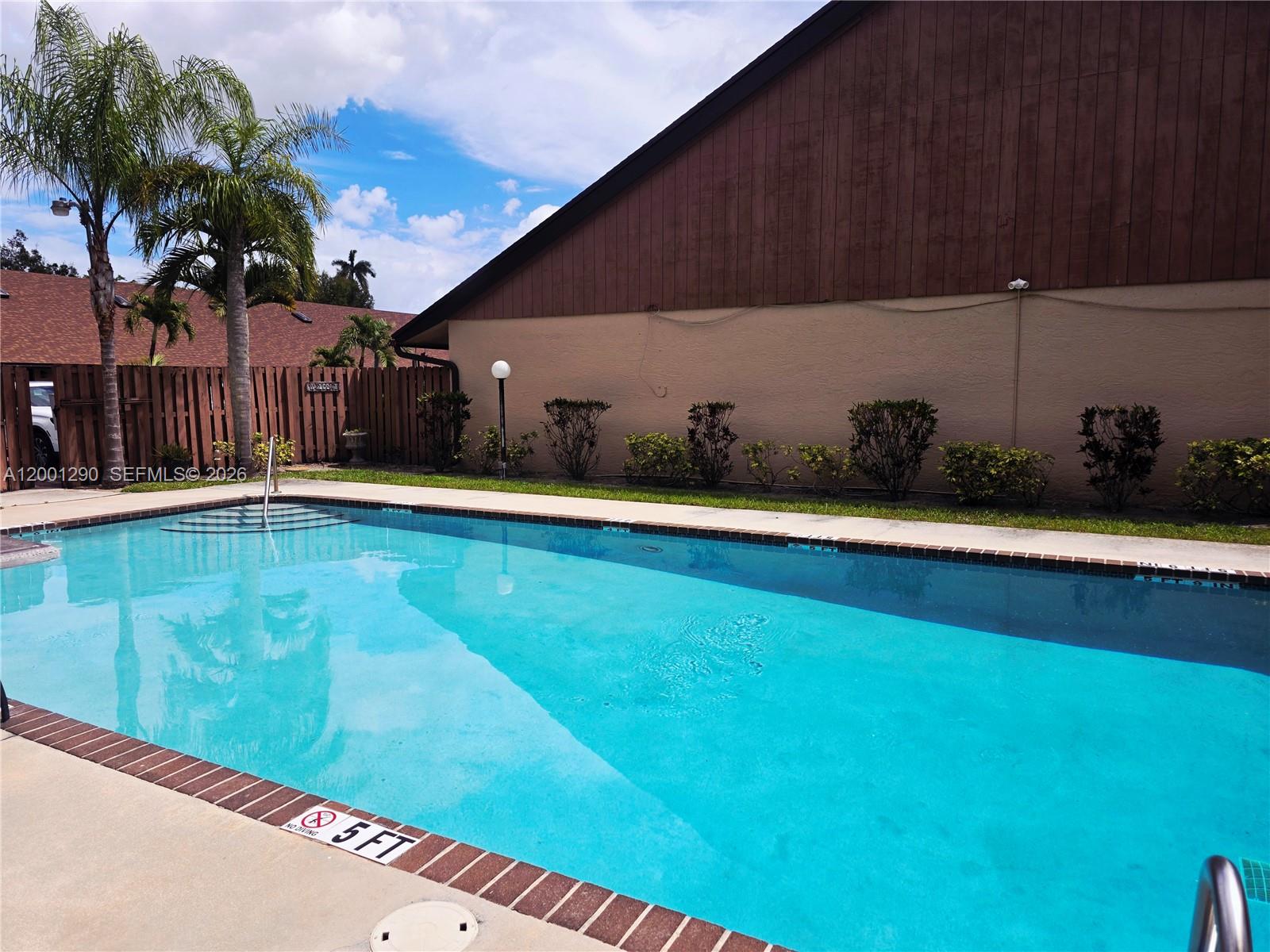 PALM GARDEN PARK - Residential
