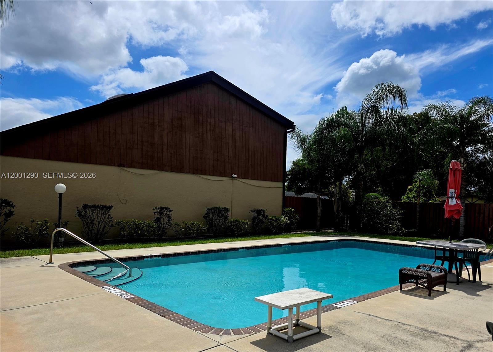 PALM GARDEN PARK - Residential