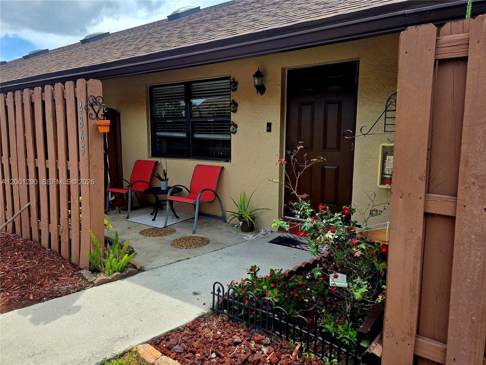 PALM GARDEN PARK - Residential