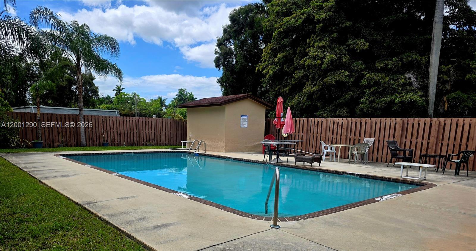 PALM GARDEN PARK - Residential