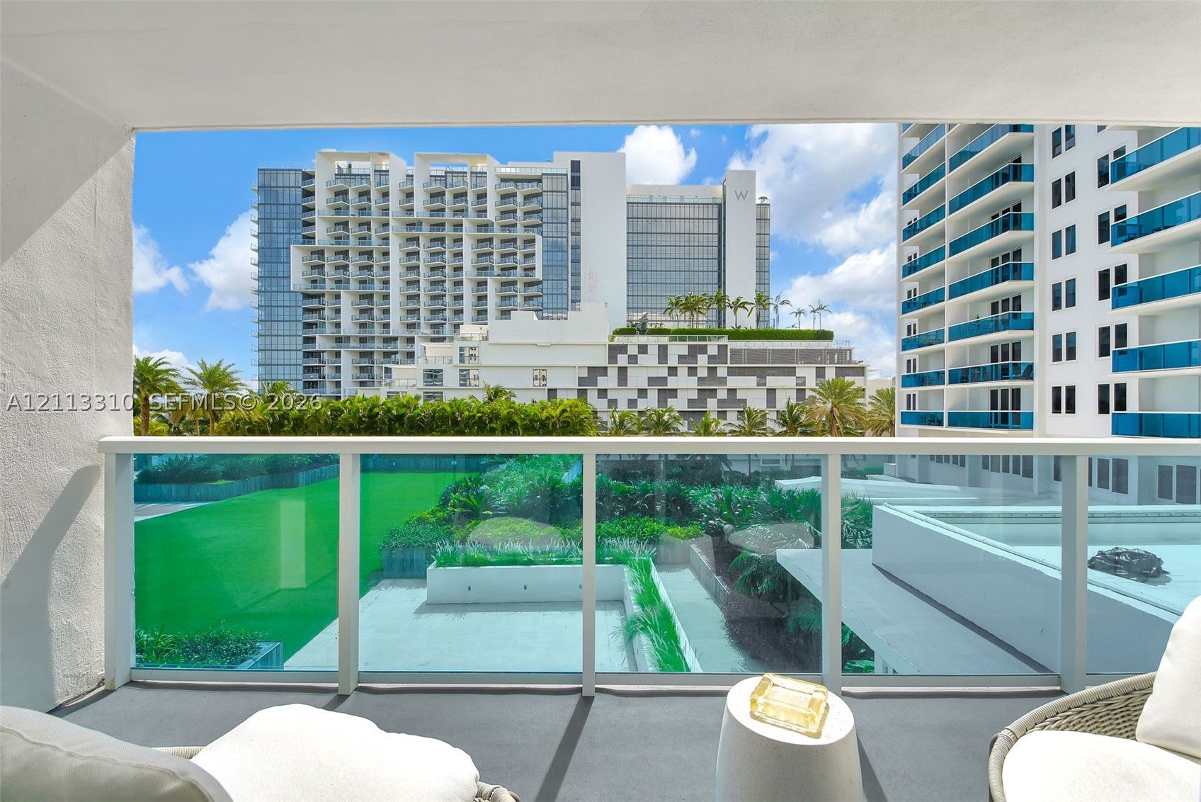 2301 Collins Ave 303