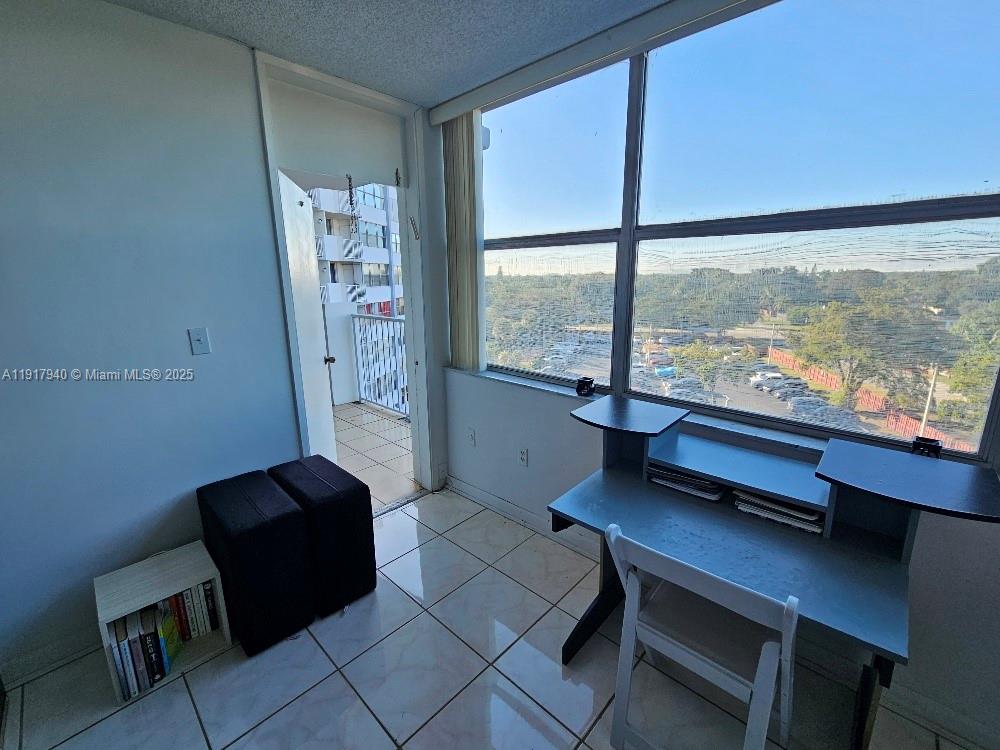 WILSHIRE CONDO - Residential