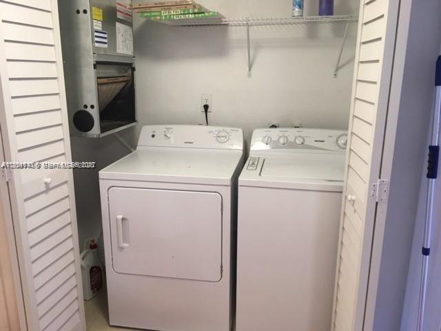 LAS VISTAS AT DORAL CONDO - Residential