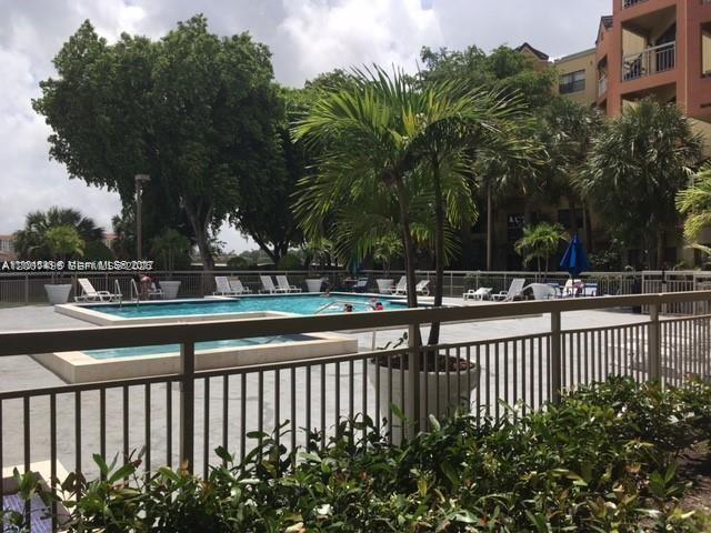 LAS VISTAS AT DORAL CONDO - Residential