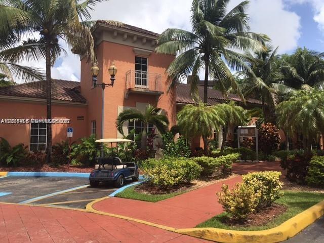 LAS VISTAS AT DORAL CONDO - Residential