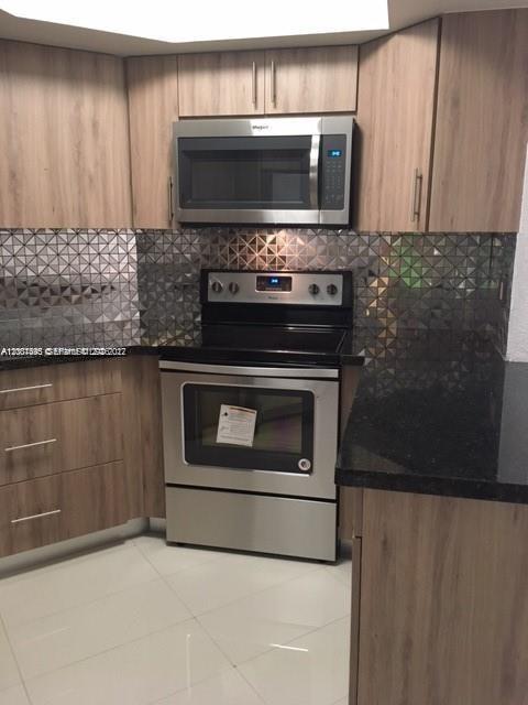 LAS VISTAS AT DORAL CONDO - Residential