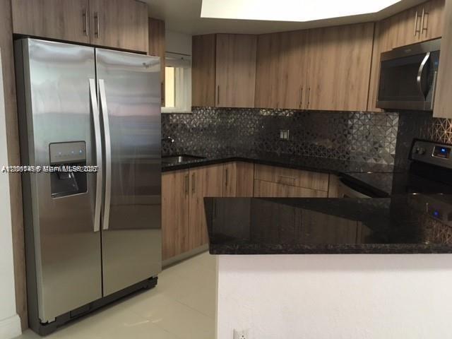 LAS VISTAS AT DORAL CONDO - Residential