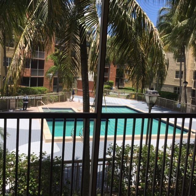 LAS VISTAS AT DORAL CONDO - Residential