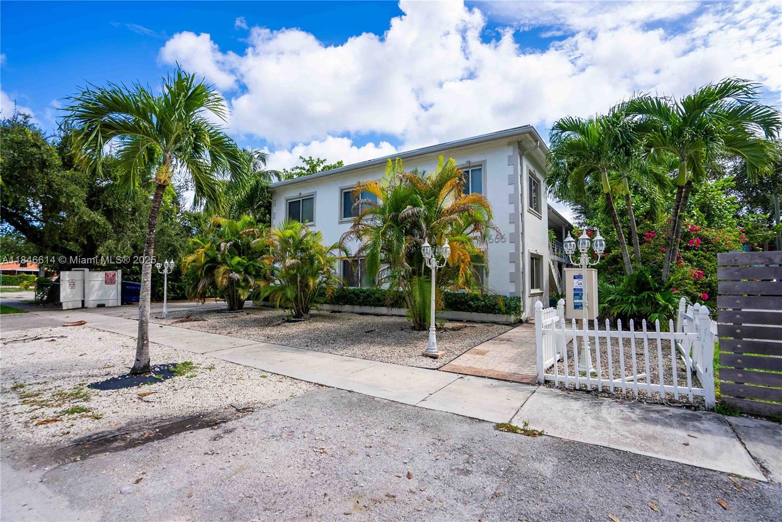 **MOVE IN SPECIAL FOR QUALIFIED APPLICANTS!** Move-in NOW with just 2 months.**Explore this contemporary 2-bedroom apartment nestled in the vibrant Shorecrest neighborhood, mere steps from the recently developed shopping hub! This delightful top-floor unit boasts an open and well-lit layout, showcasing a kitchen with quartz countertops, stainless steel appliances, including a cabinet camouflaged dishwasher, freshly updated bathroom, tiled flooring throughout, central air conditioning, and spacious bedrooms that enhance the overall appeal of this residence. The completely renovated building now features state-of-the-art impact windows and doors for added security and energy efficiency. Assigned parking at $50/m. Furry companions are welcome.Check out our VIRTUAL TOUR!