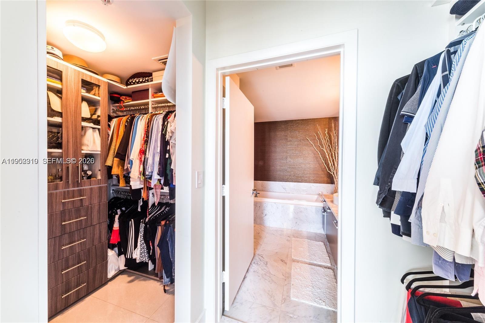 244 Biscayne Blvd 4407