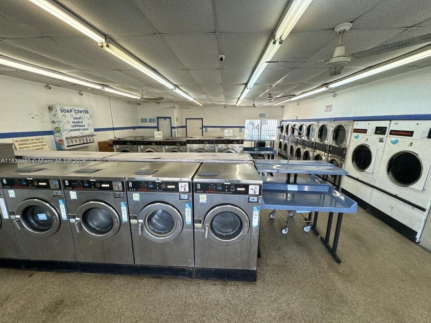 Profitable automated laundry business for sale, featuring state-of-the-art equipment worth approximately $200,000. Low rent and prime location. Approximate annual gross profit of $200,000 with a 25% net profit margin! Easy management and training included with purchase. Also explore the possibility of an E2 visa (always consult your immigration attorney). Seize this opportunity for financial success!