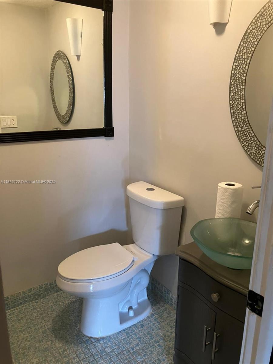 9351 Fontainebleau Blvd B206