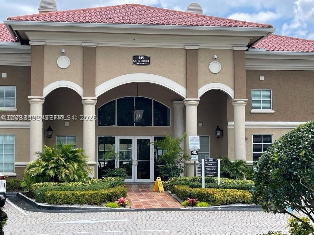 Photo of Pembroke Pines, FL 33025 (MLS # A12038993)