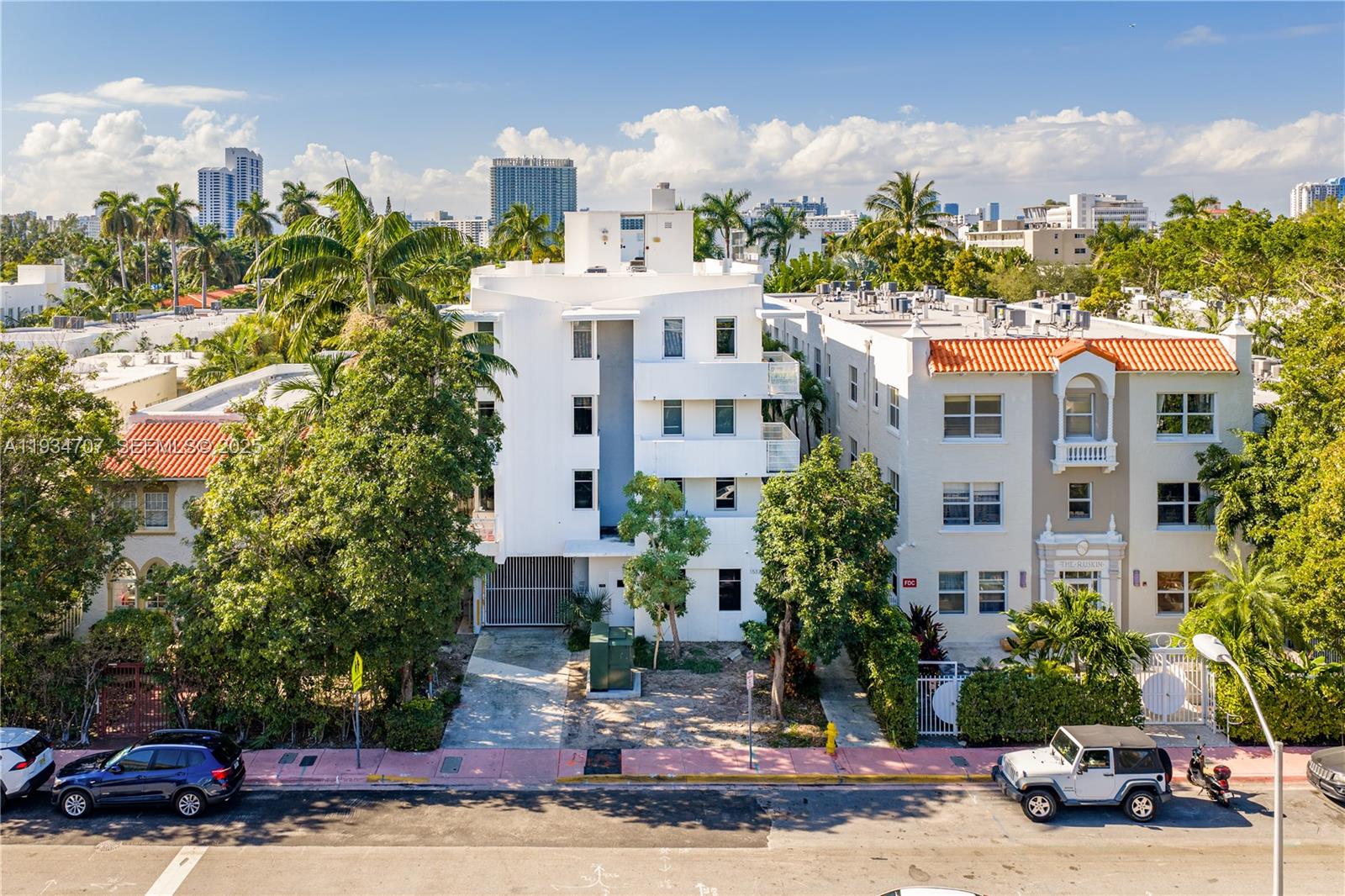 THE DANTON CONDO - Residential