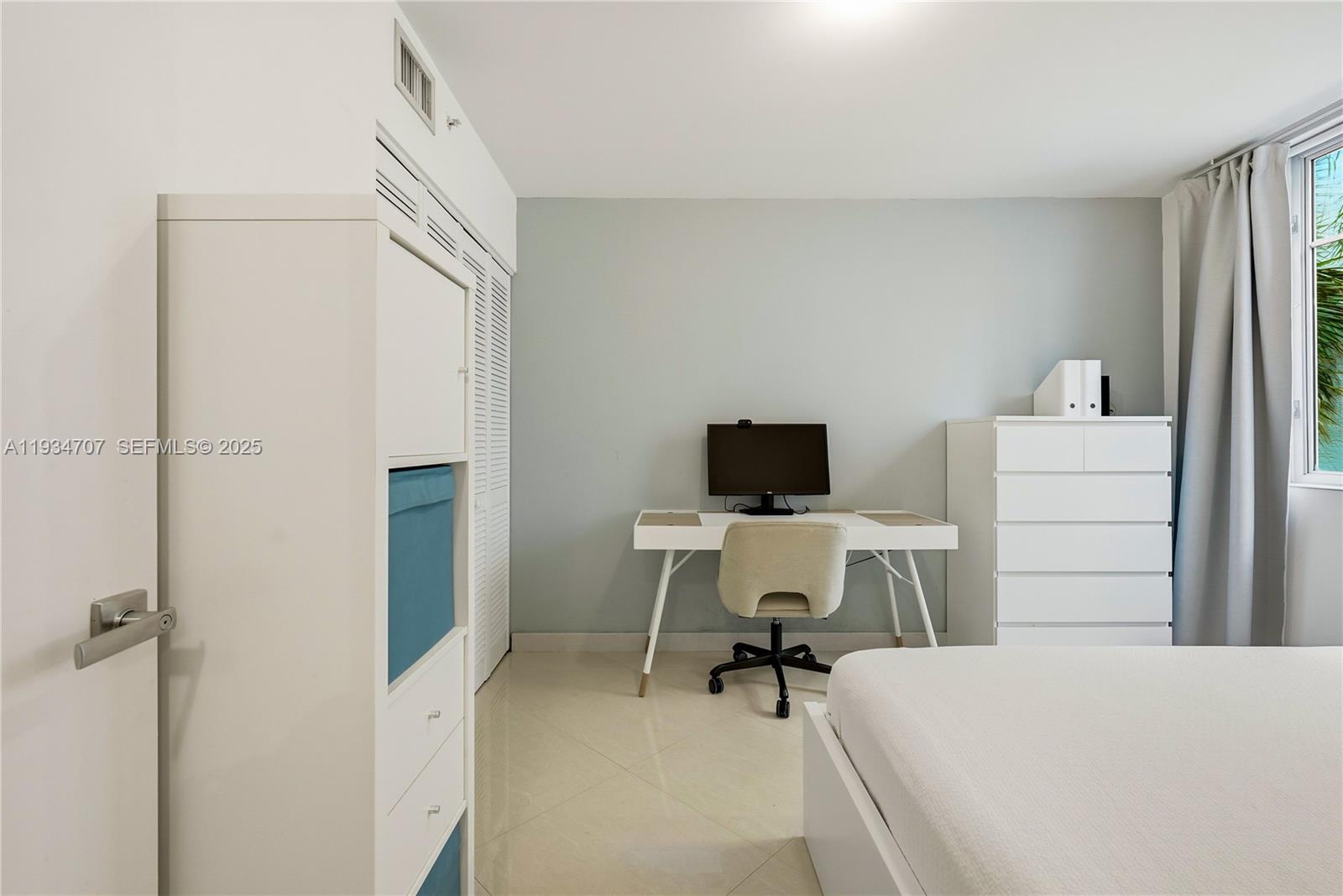 THE DANTON CONDO - Residential