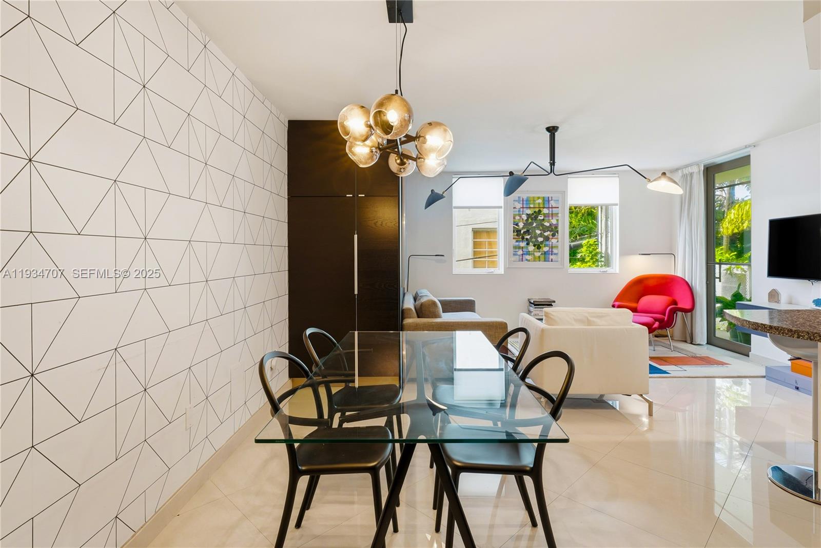 THE DANTON CONDO - Residential