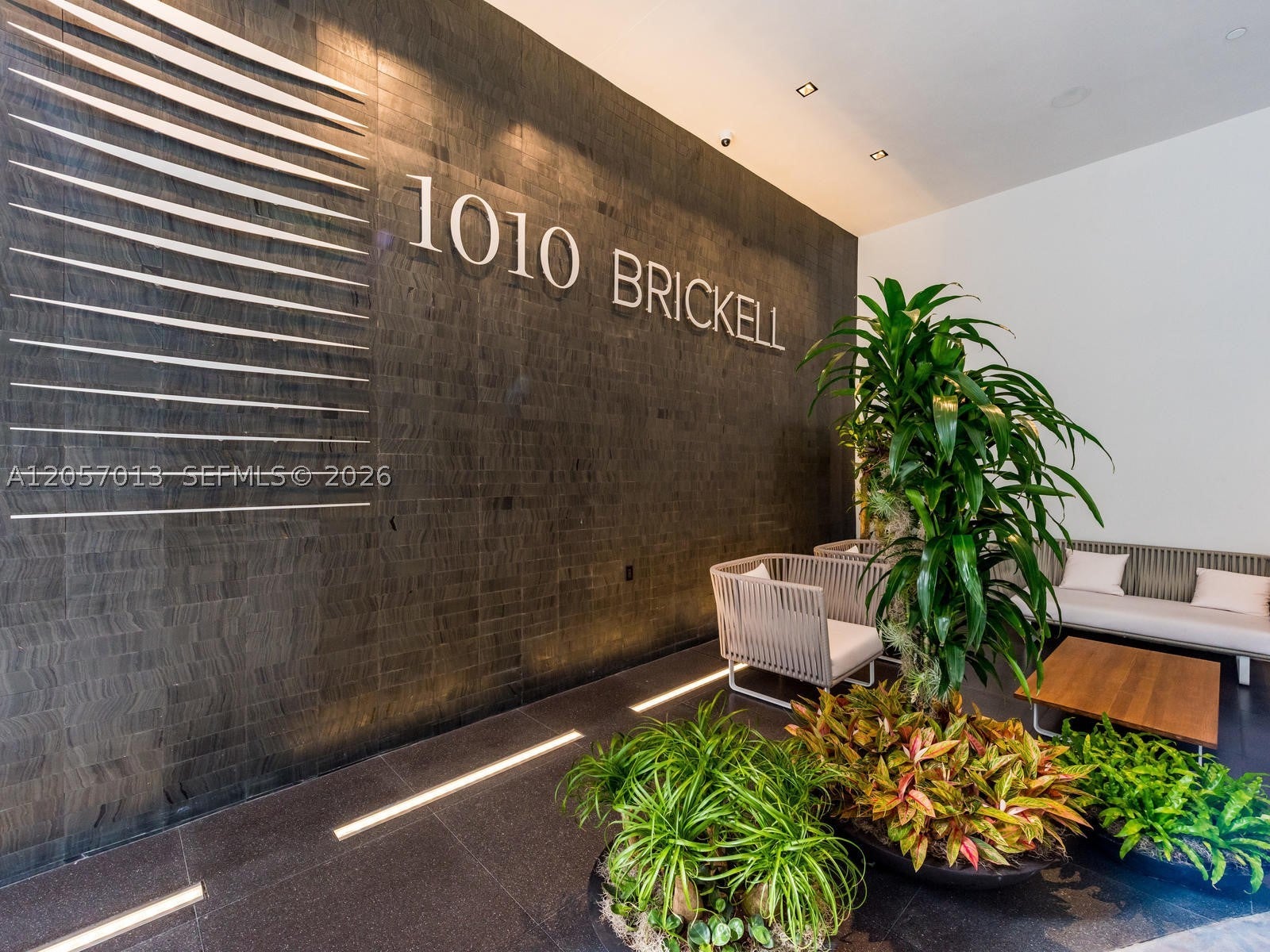 1010 Brickell Ave 3701