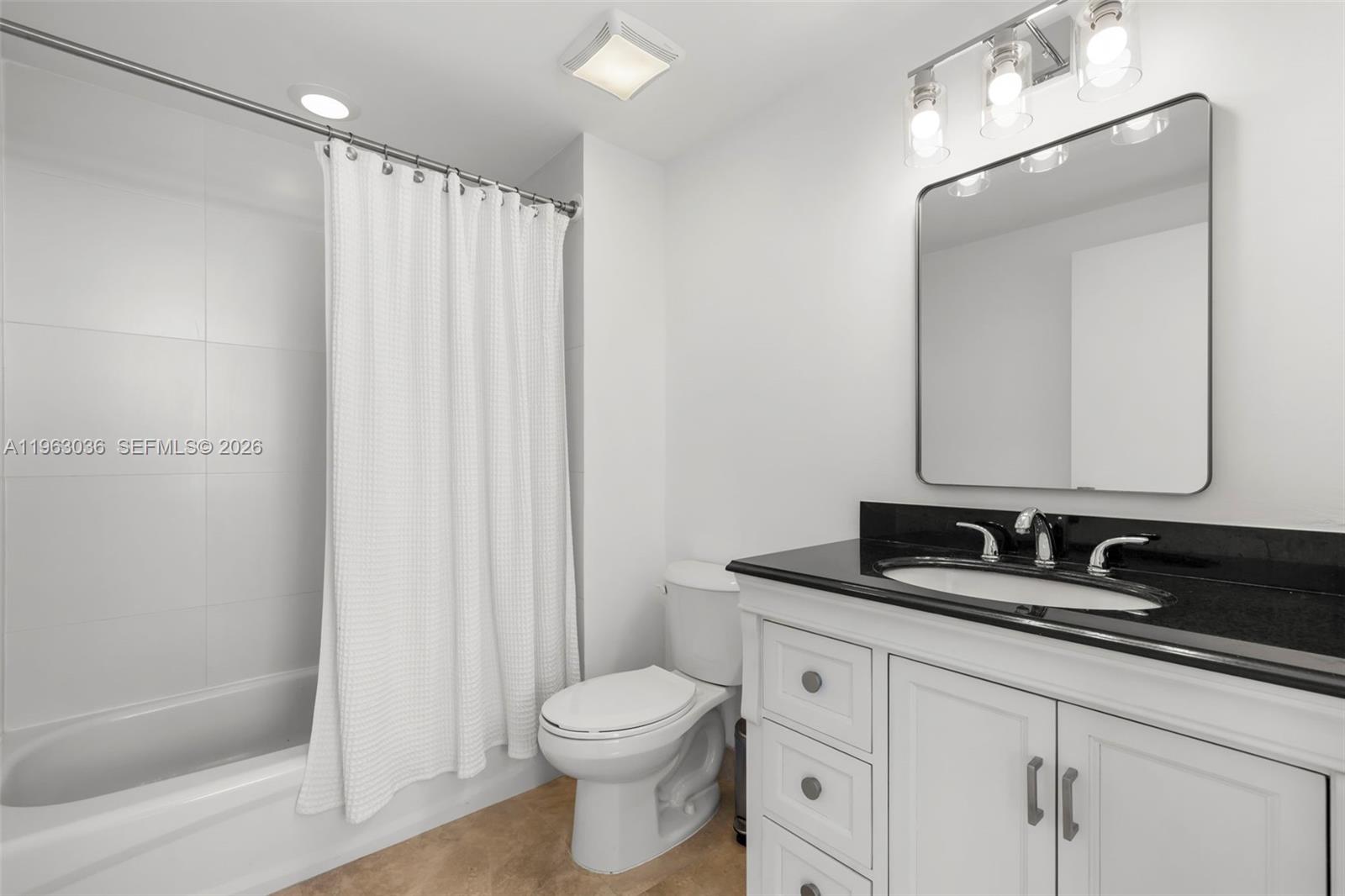 CORAL SEA VIEW CONDO - Residential