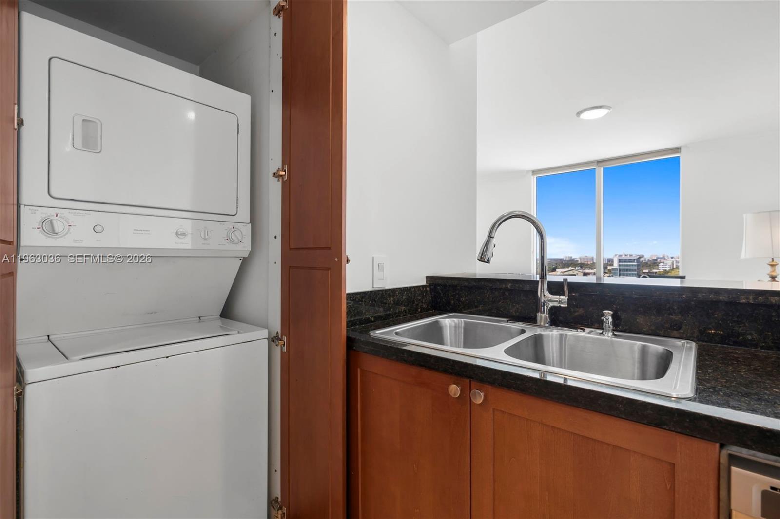 CORAL SEA VIEW CONDO - Residential