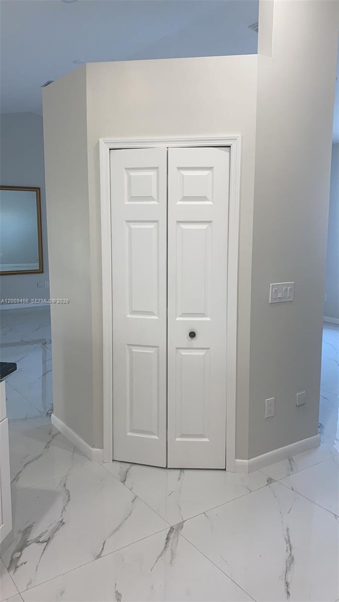 PORT ST LUCIE SECTION 19 - Residential Lease
