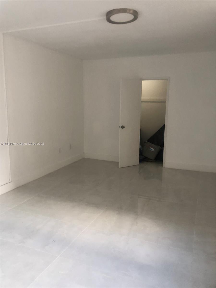 10185 Collins Ave 616