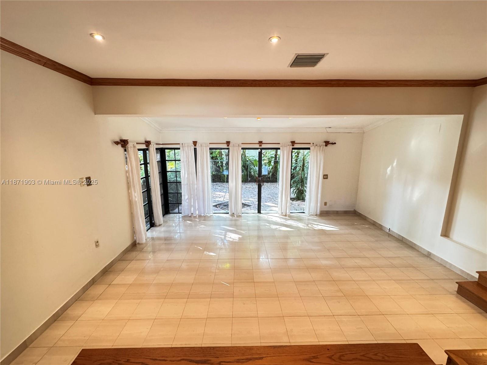 COCONUT GROVE MANOR - Residential Lease