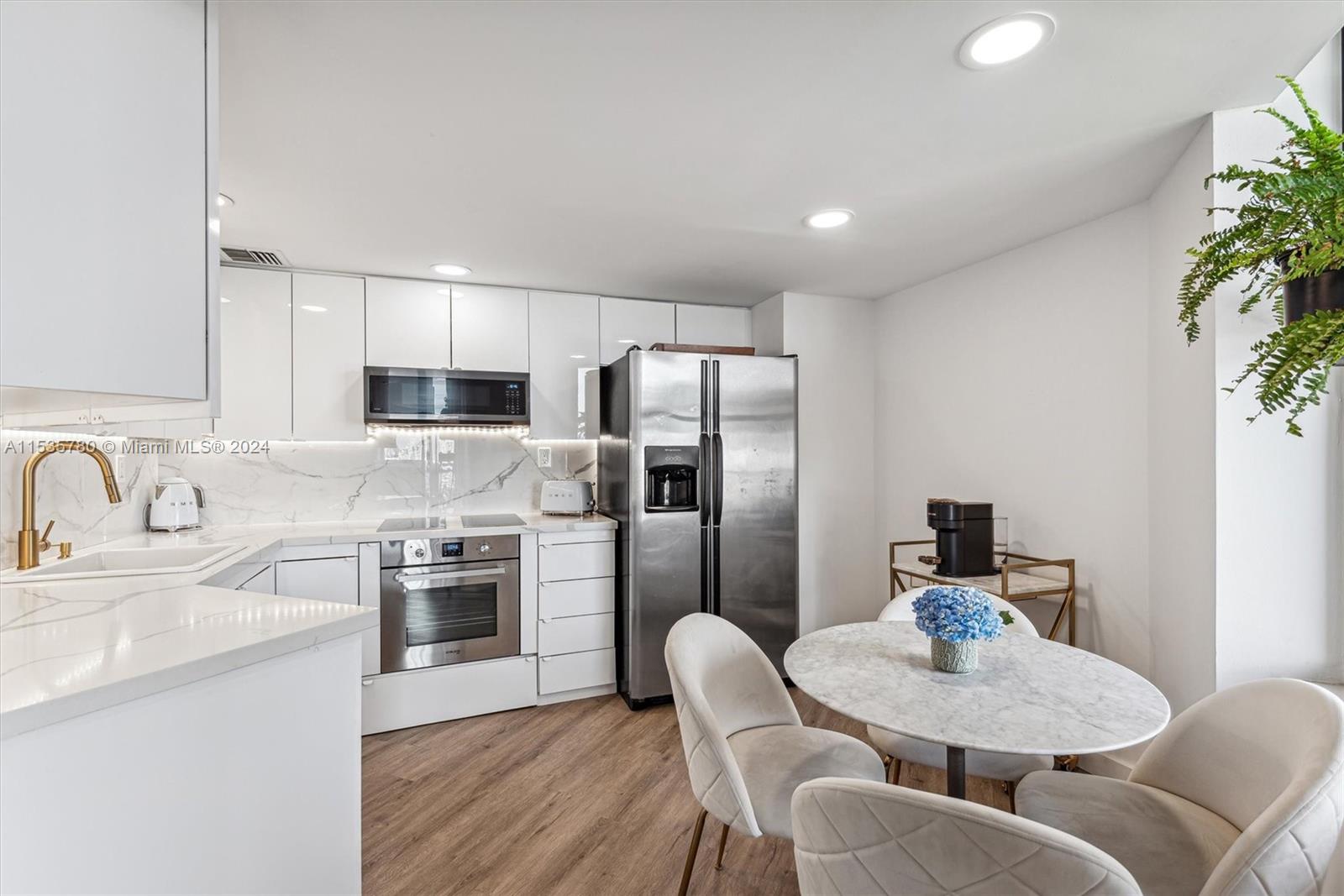 TOWER AT BISCAYNE COVE CO - Residential Lease