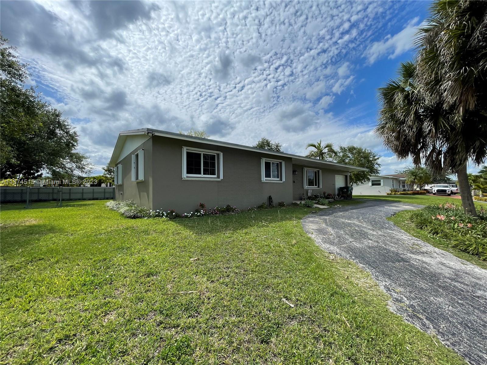 UNIVERSAL ESTATES SOUTH A - Residential