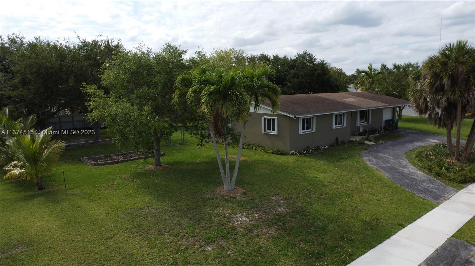 UNIVERSAL ESTATES SOUTH A - Residential