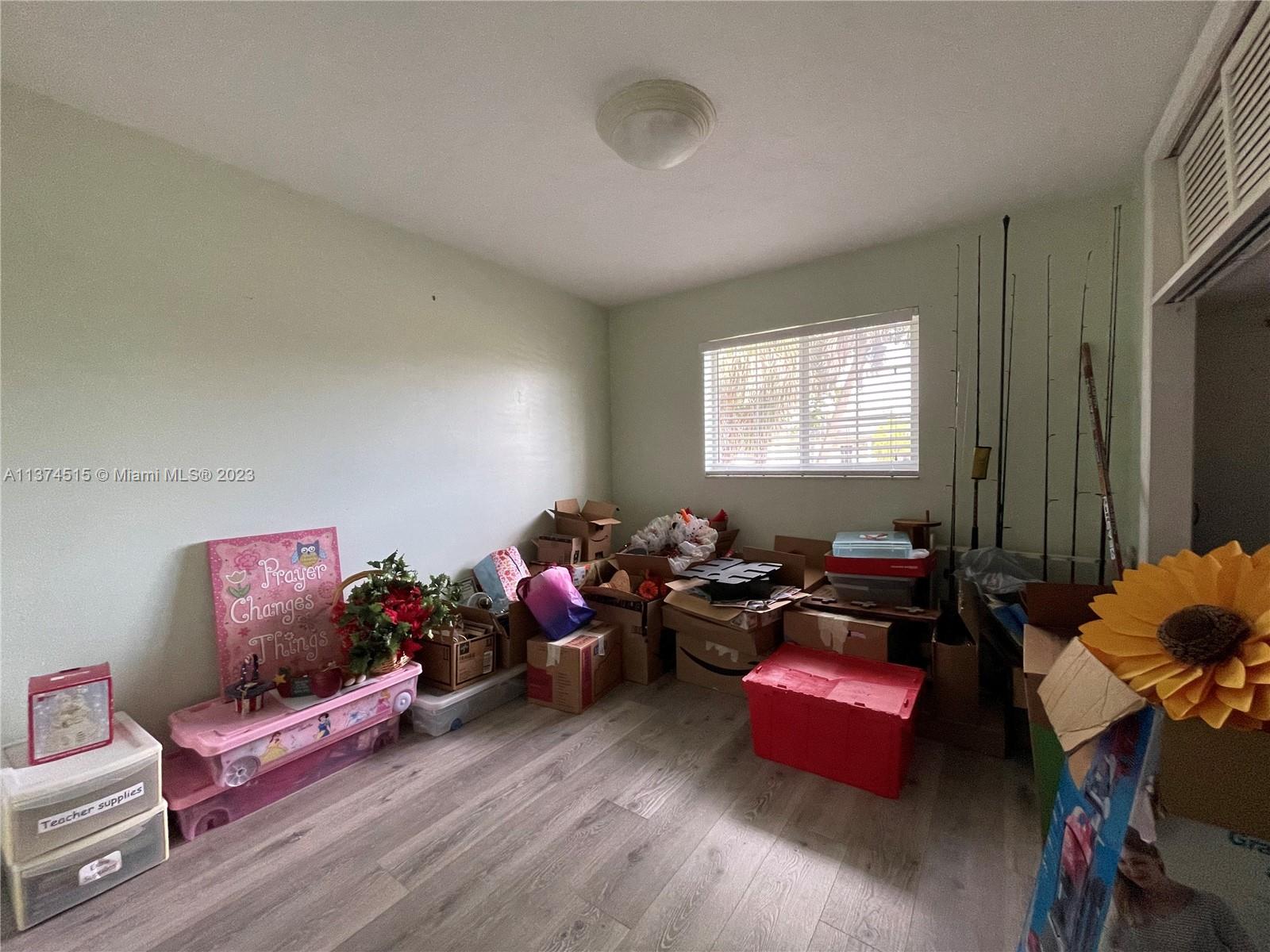 UNIVERSAL ESTATES SOUTH A - Residential