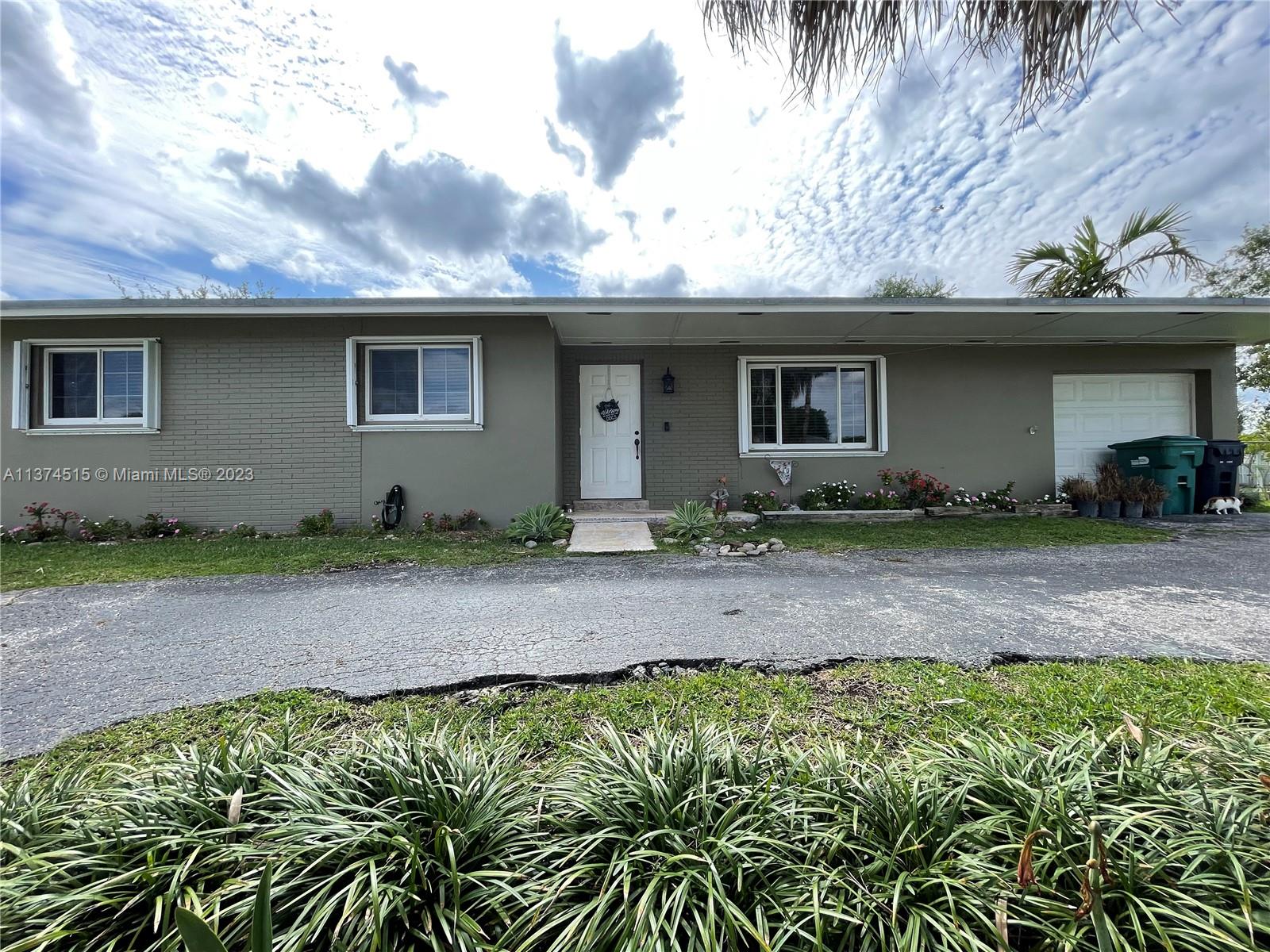 UNIVERSAL ESTATES SOUTH A - Residential