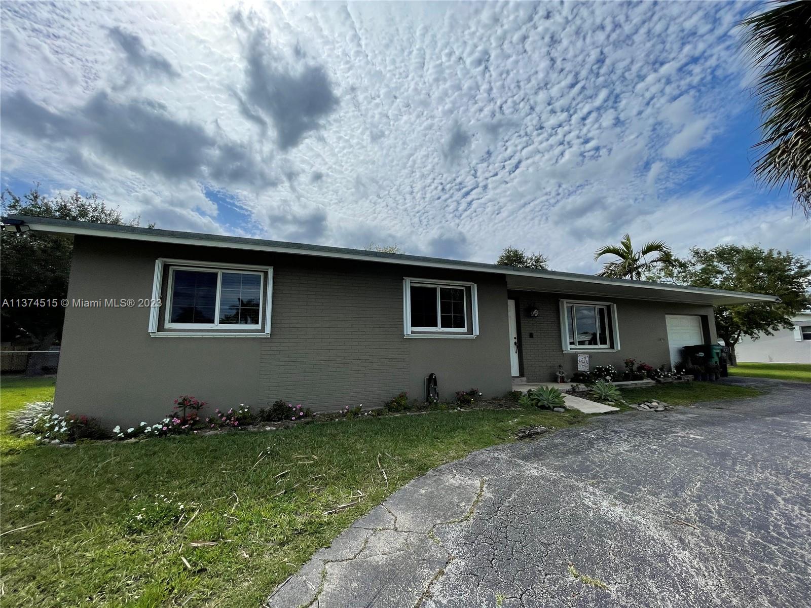 UNIVERSAL ESTATES SOUTH A - Residential