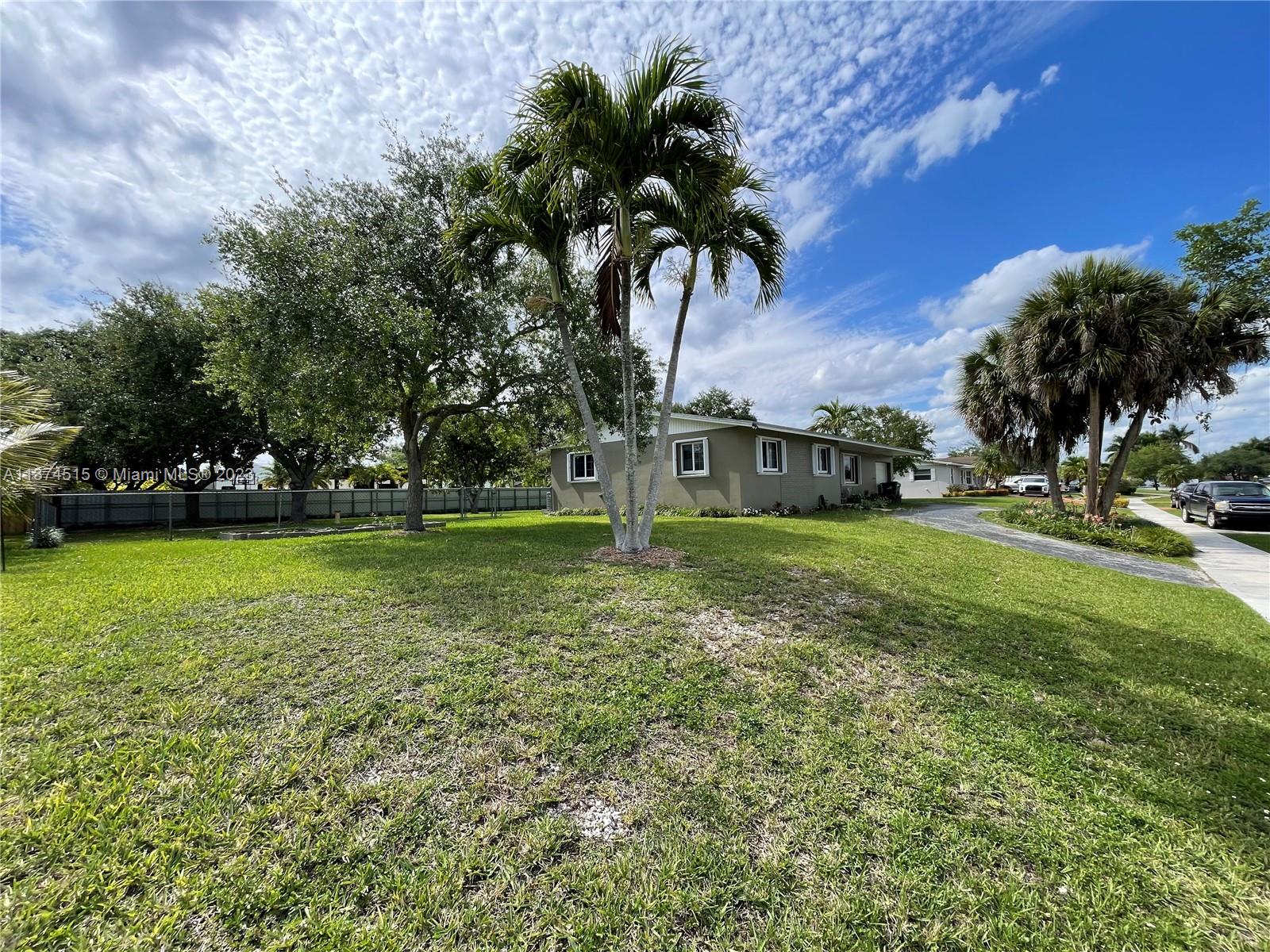 UNIVERSAL ESTATES SOUTH A - Residential