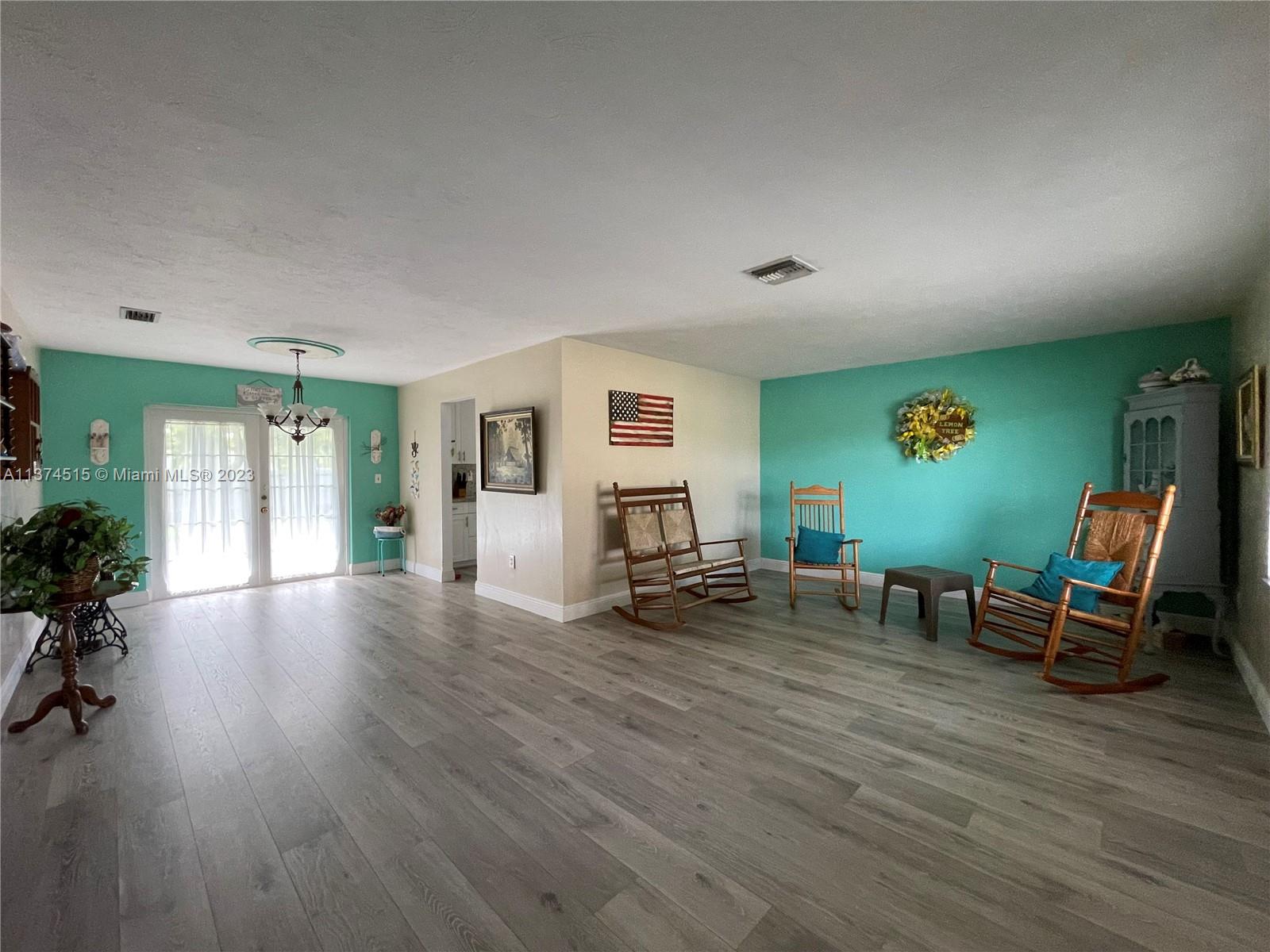 UNIVERSAL ESTATES SOUTH A - Residential