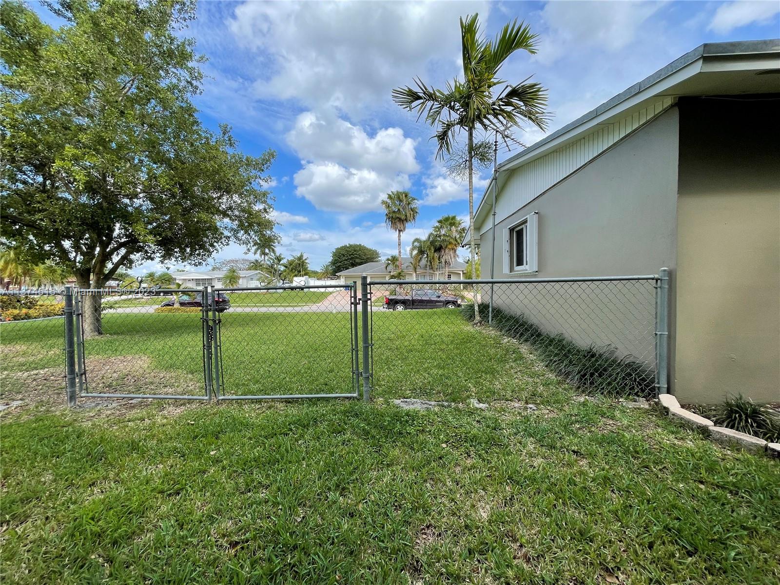 UNIVERSAL ESTATES SOUTH A - Residential