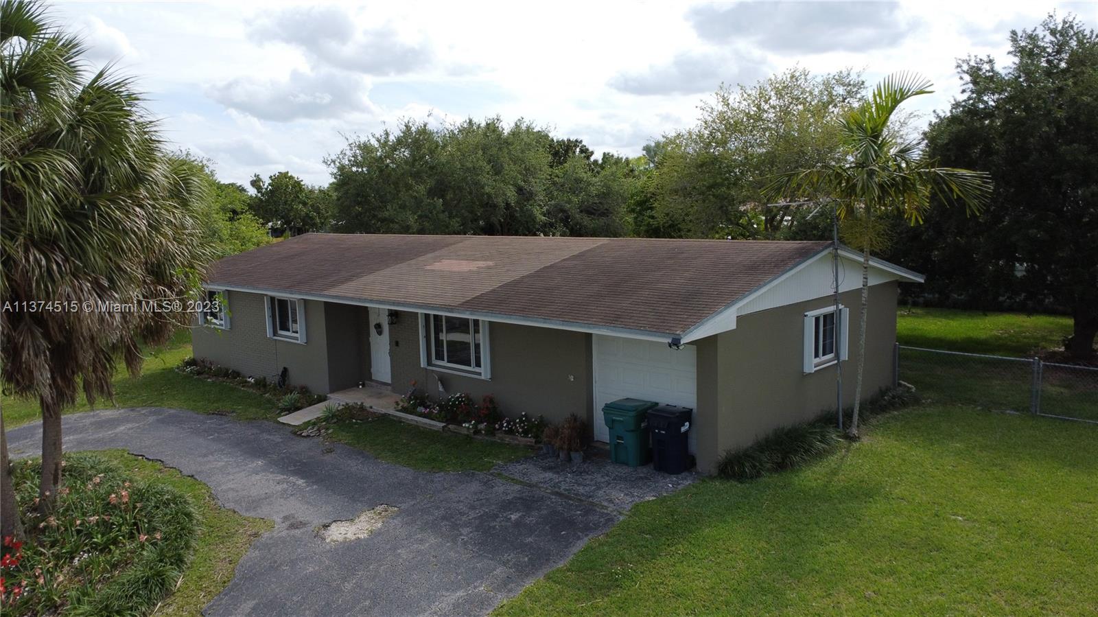 UNIVERSAL ESTATES SOUTH A - Residential