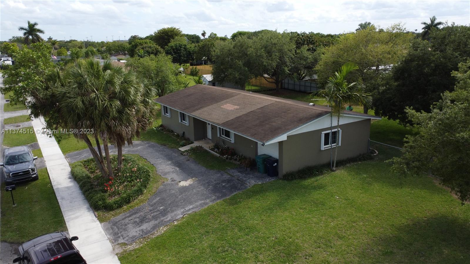 UNIVERSAL ESTATES SOUTH A - Residential