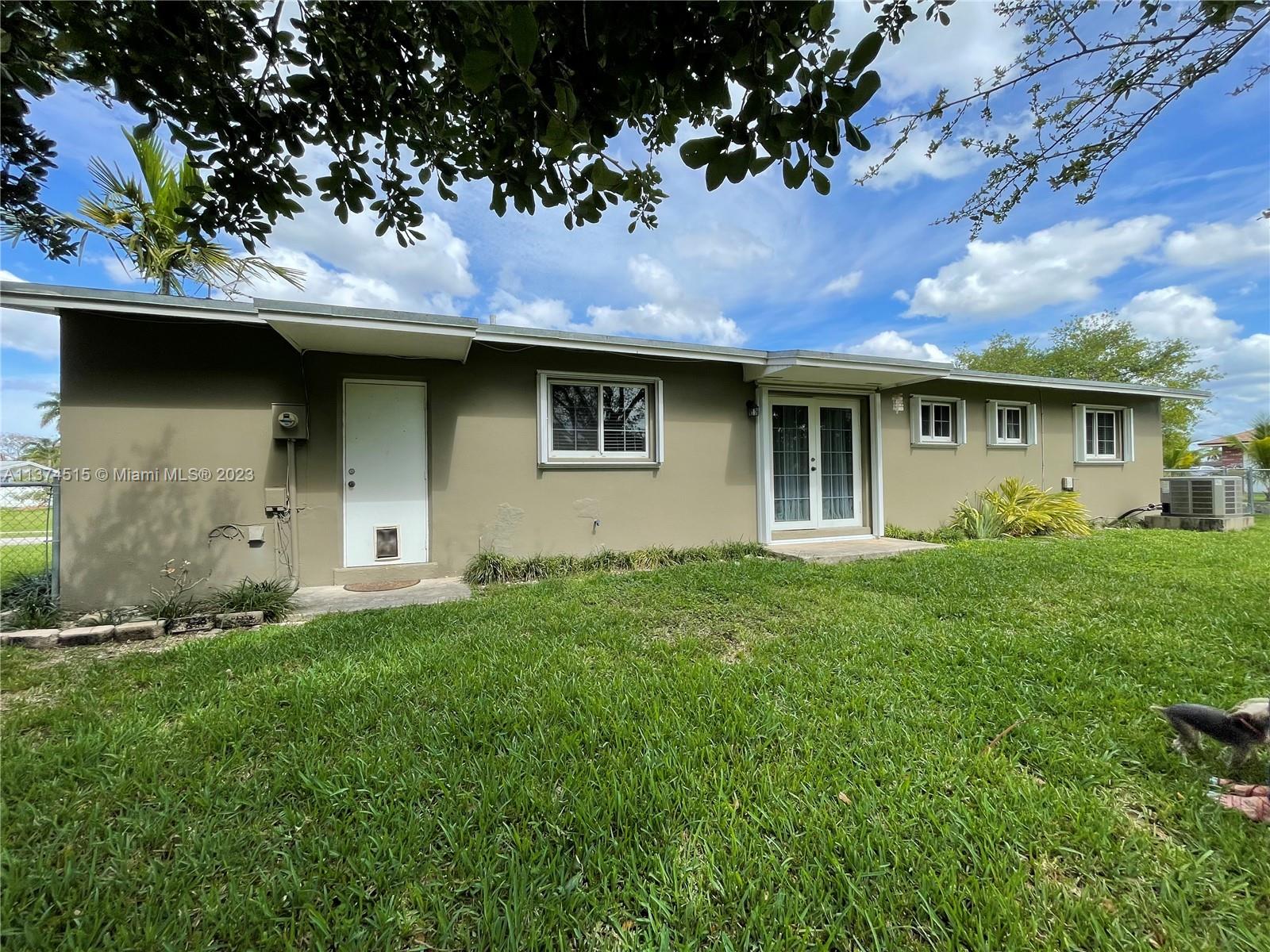 UNIVERSAL ESTATES SOUTH A - Residential