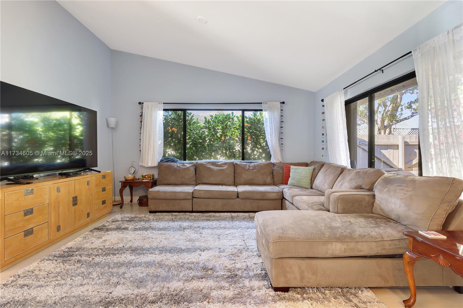 3064 S Oakland Forest Dr 1006