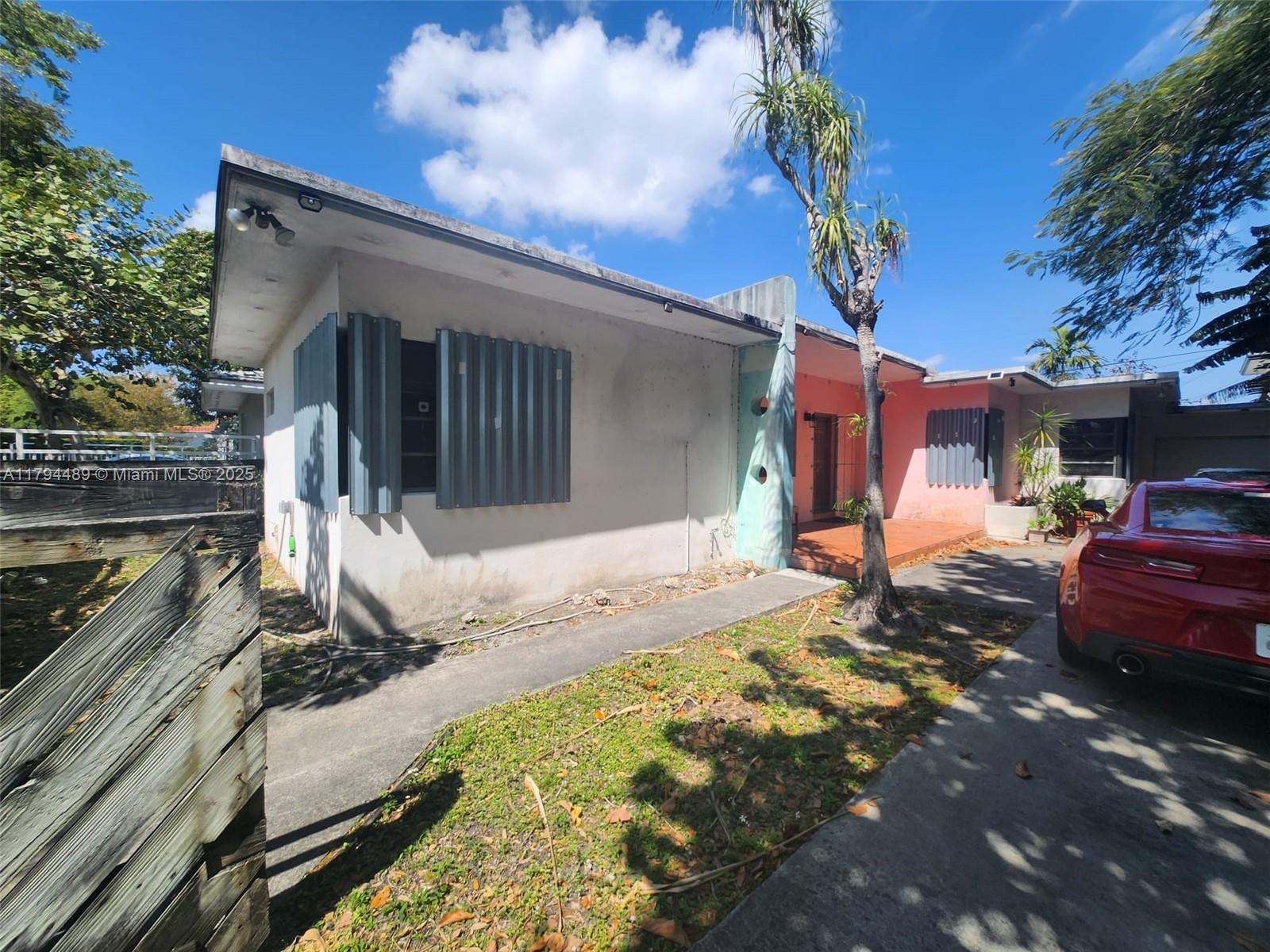 2323 SW 20th St