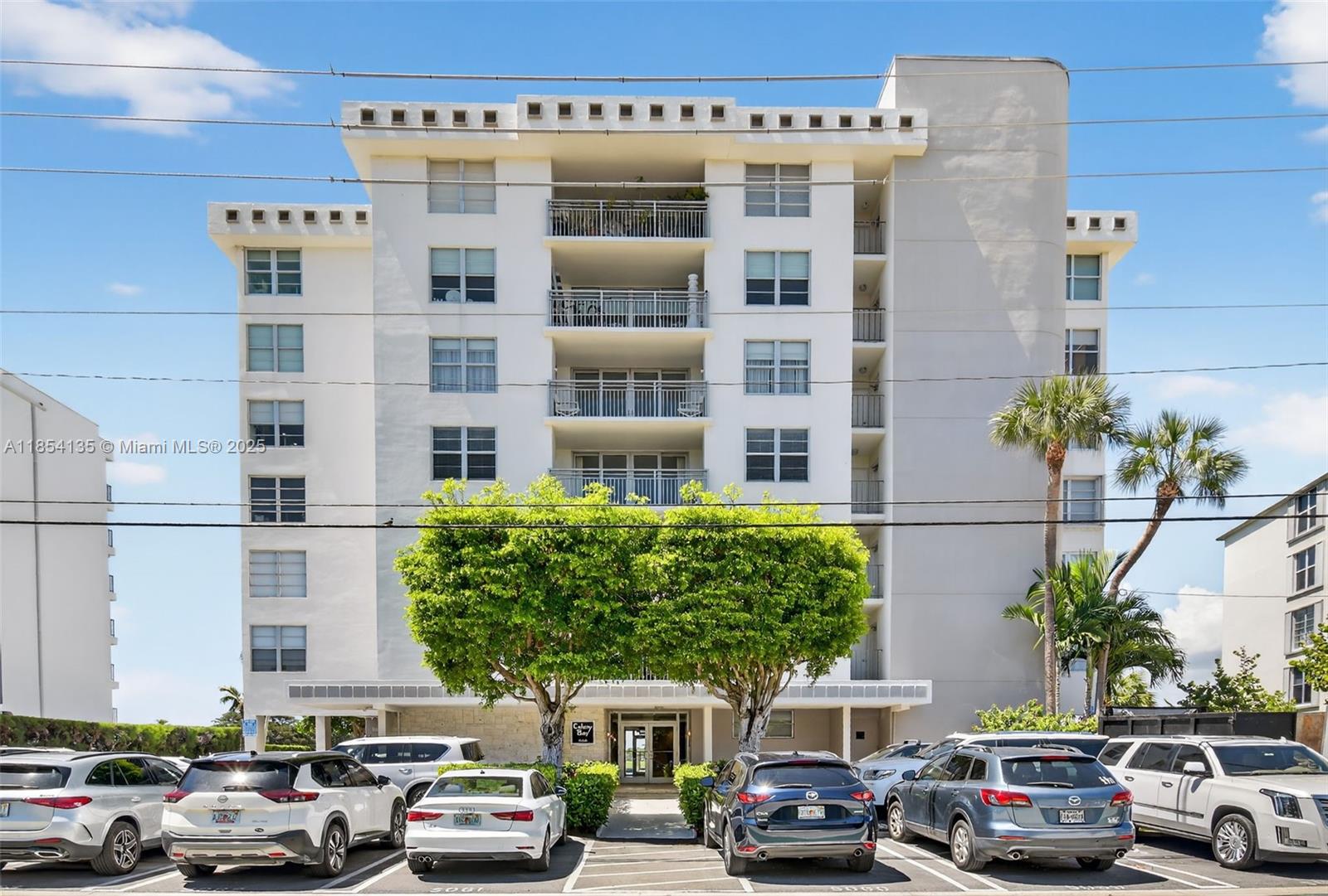 COLONY BAY HARBOR APTS CO - Residential Lease
