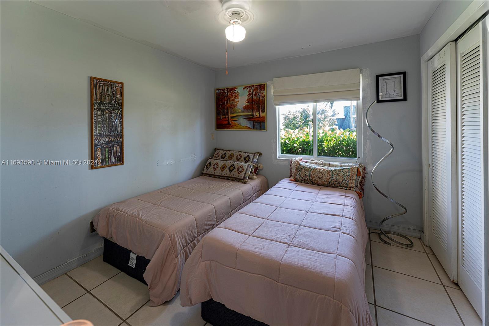 SNUG HARBOR SEC FOUR - Residential
