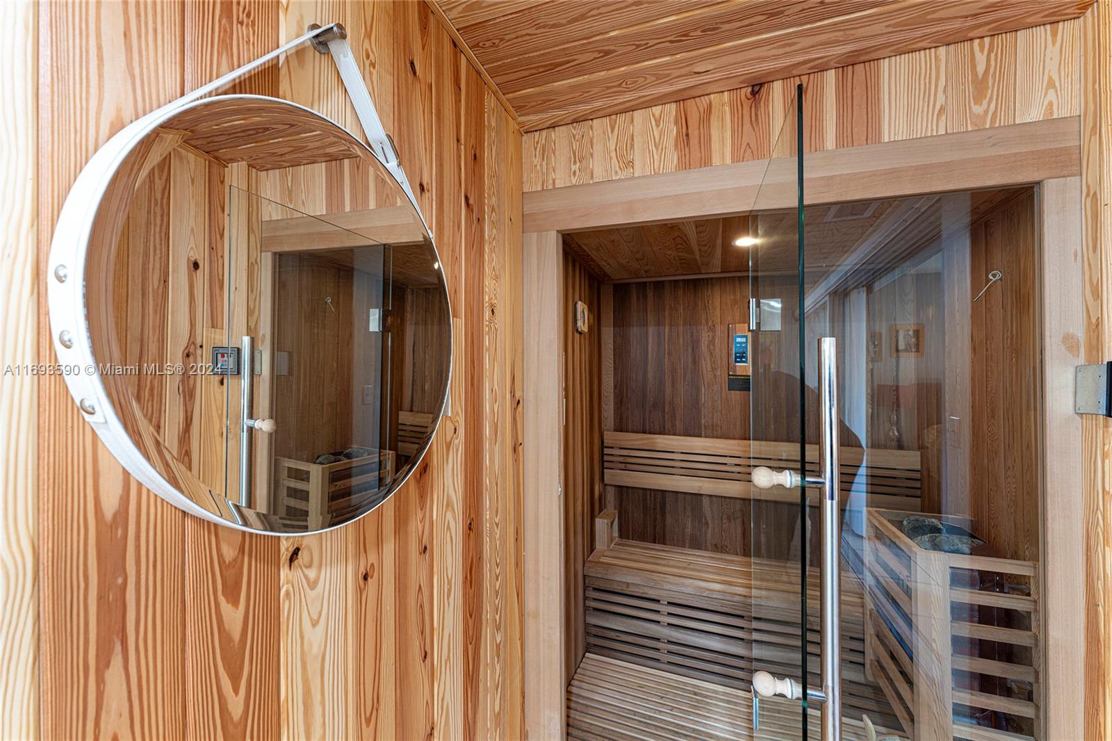 SNUG HARBOR SEC FOUR - Residential