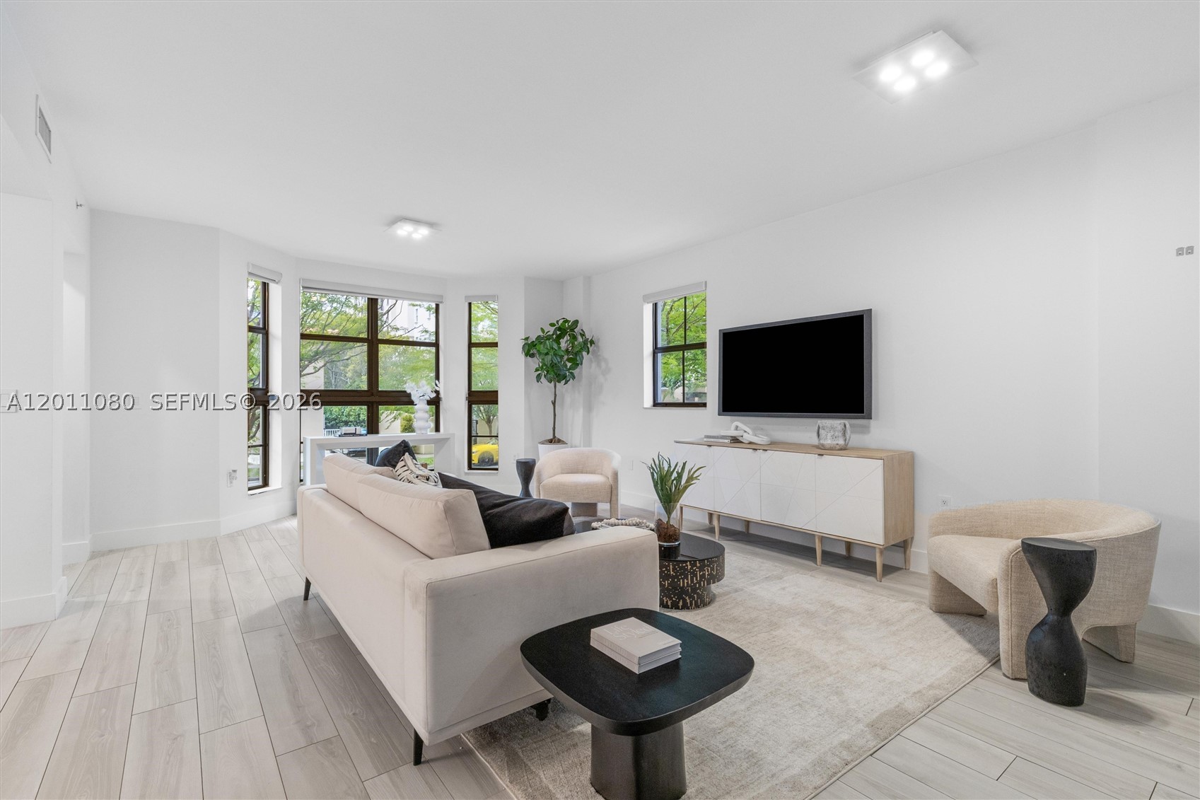 1650 Galiano St TH15