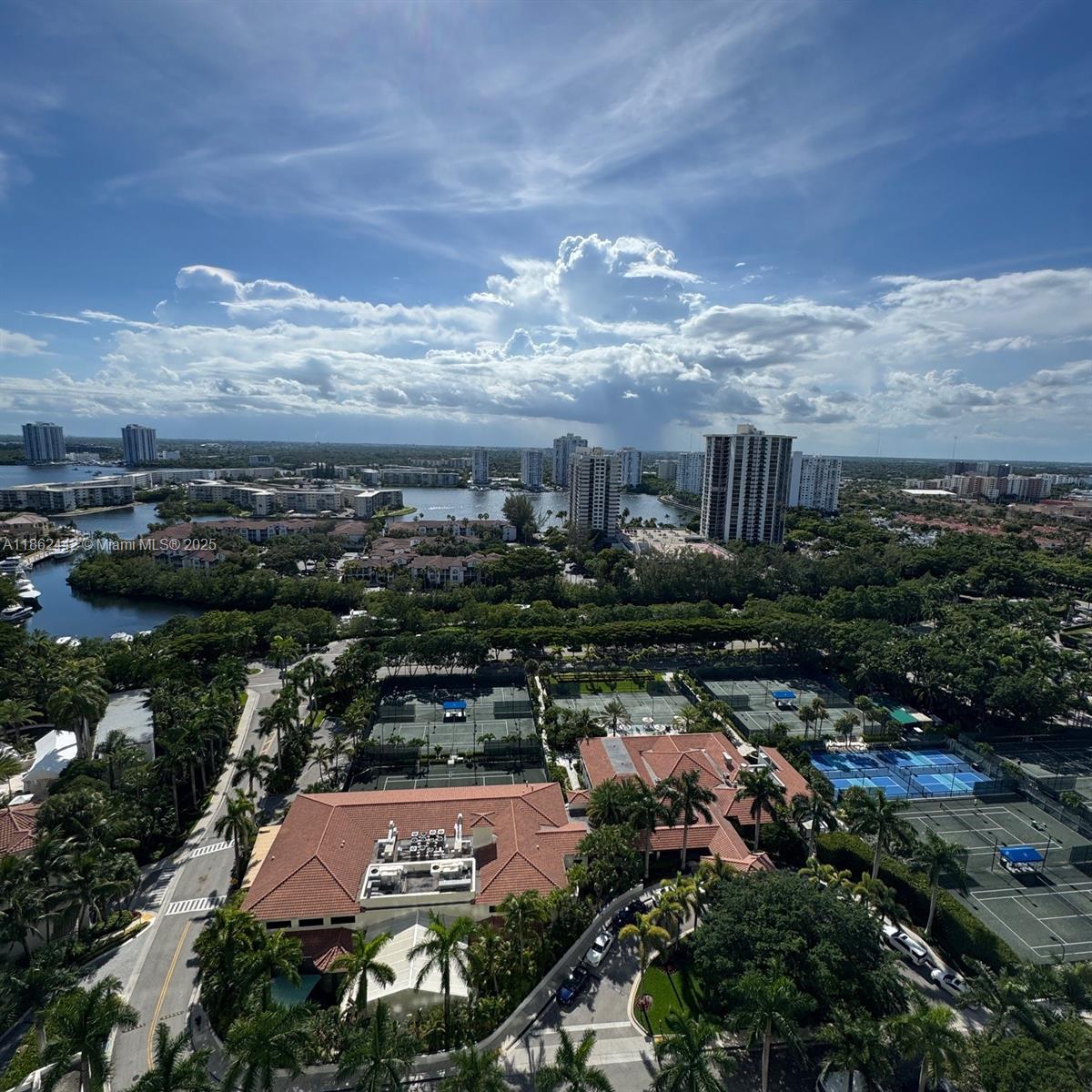 BELLAMARE @ WILLIAMS ISLA - Residential Lease