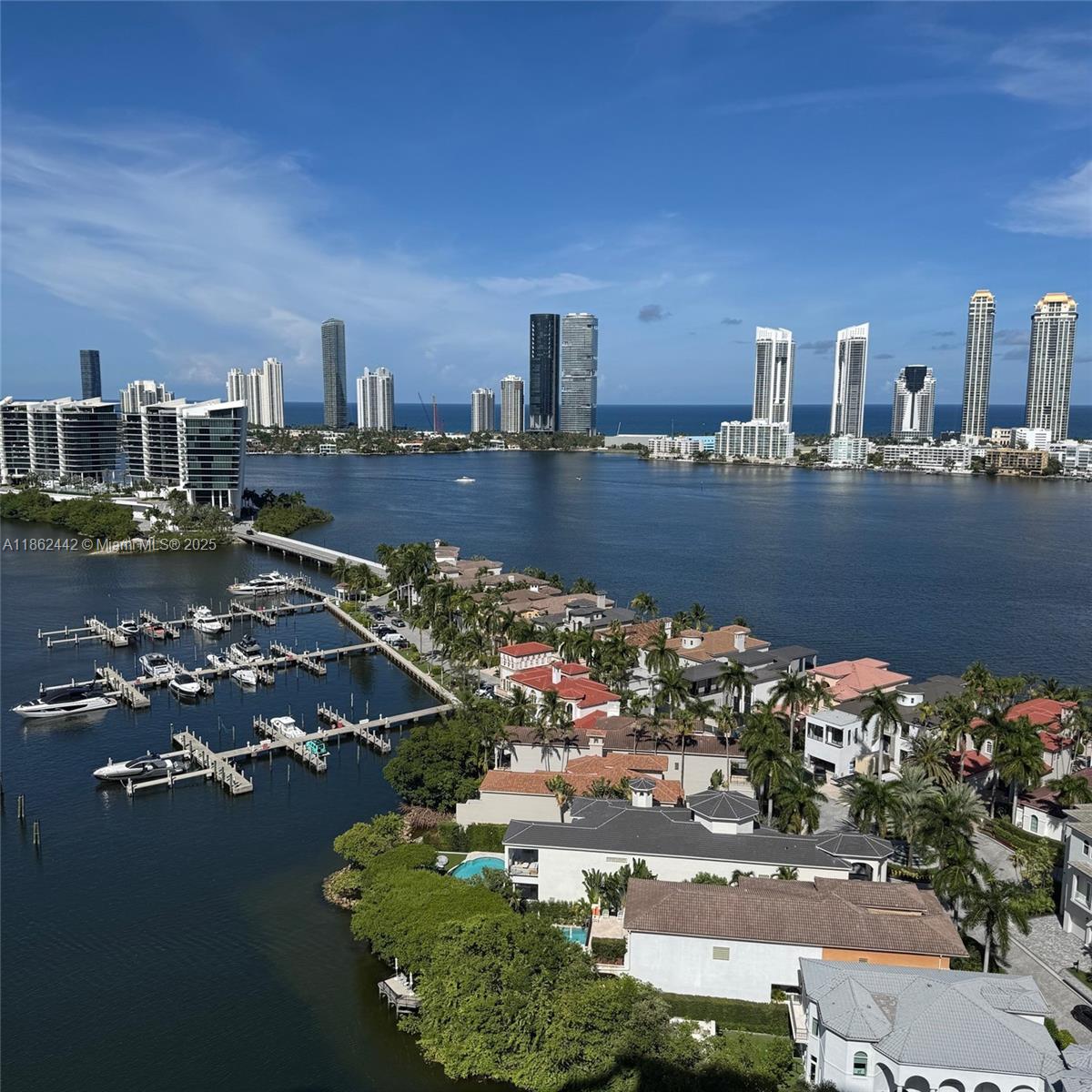 6000 Island Blvd 2204
