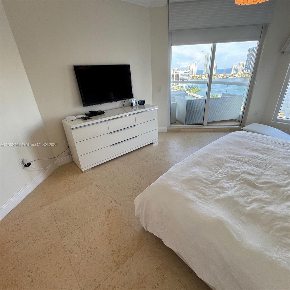 BELLAMARE @ WILLIAMS ISLA - Residential Lease