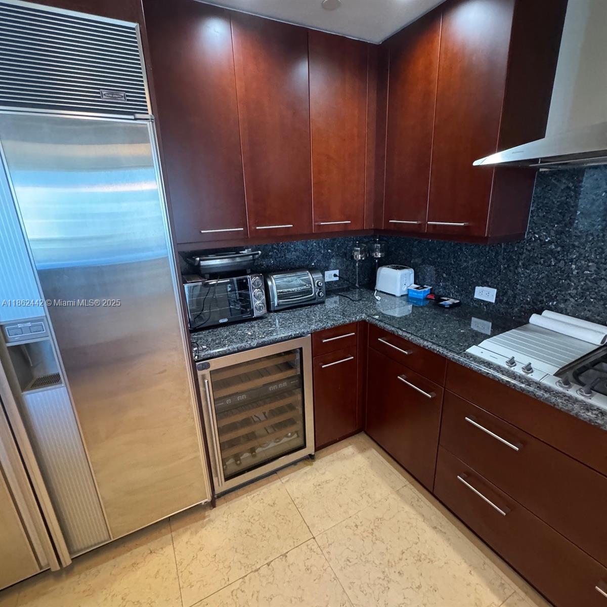 BELLAMARE @ WILLIAMS ISLA - Residential Lease