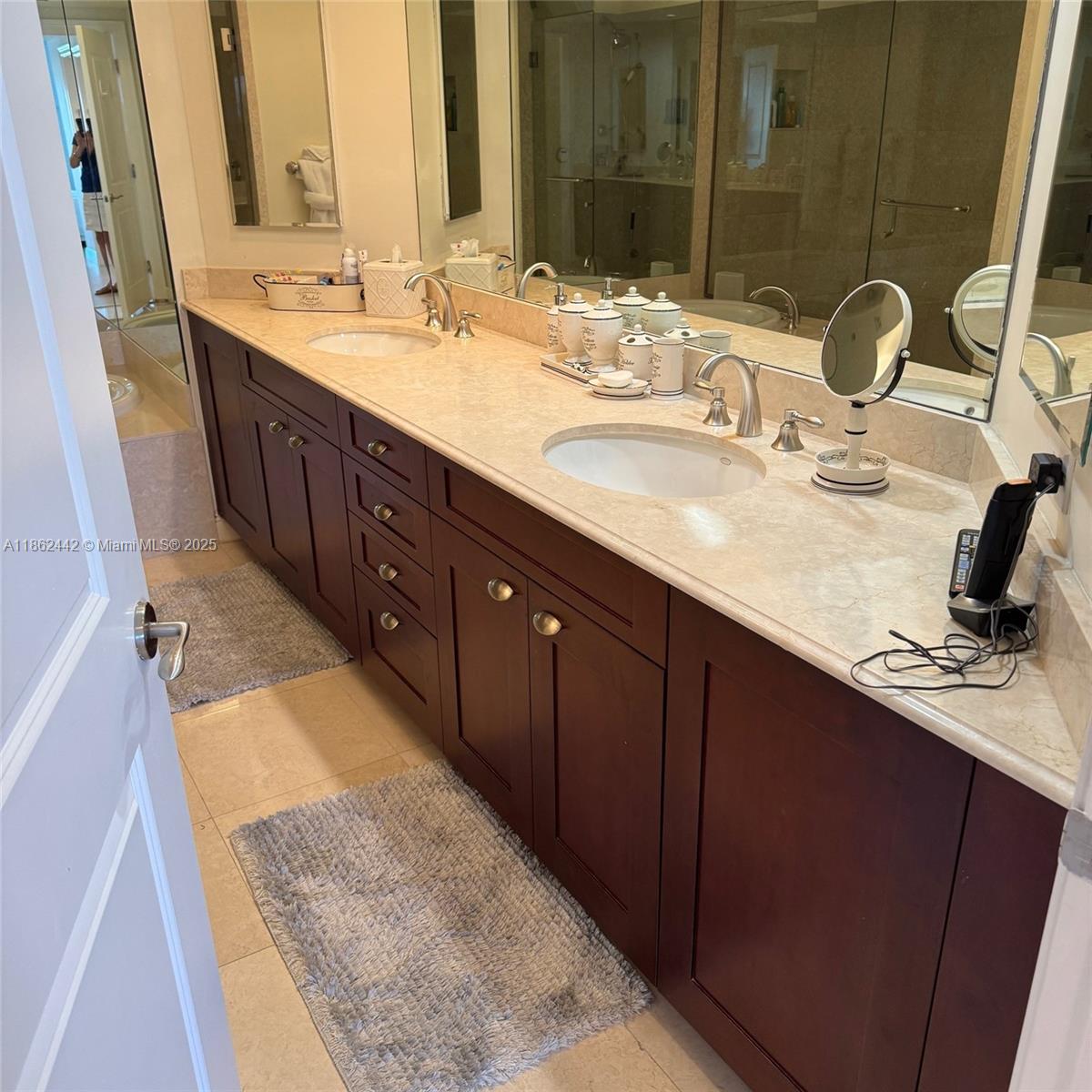 BELLAMARE @ WILLIAMS ISLA - Residential Lease