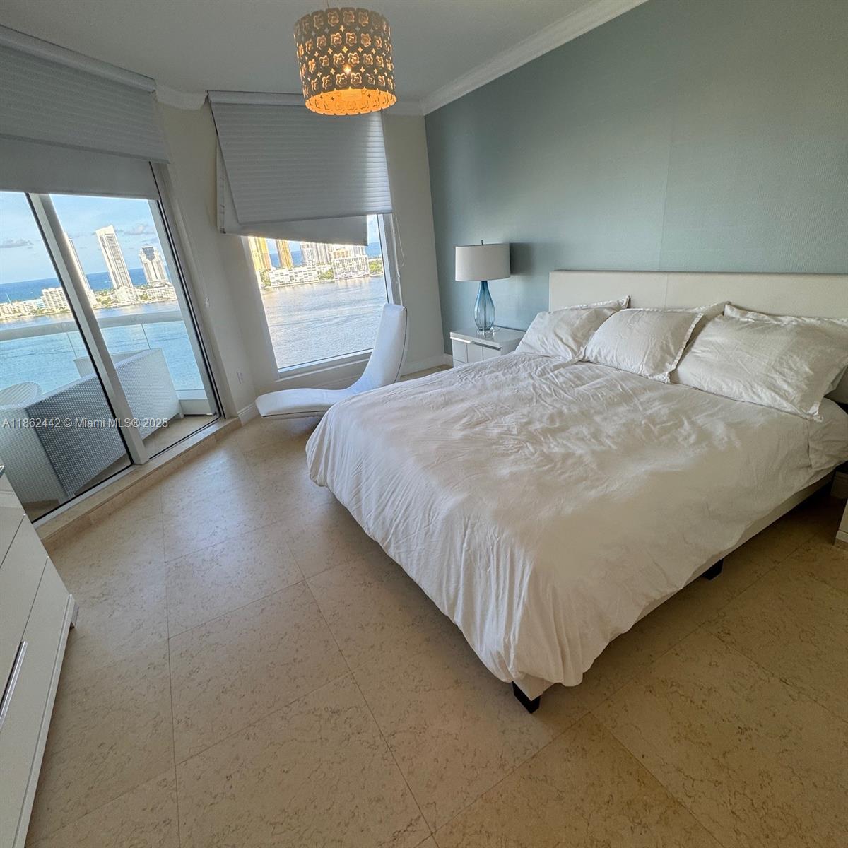 BELLAMARE @ WILLIAMS ISLA - Residential Lease